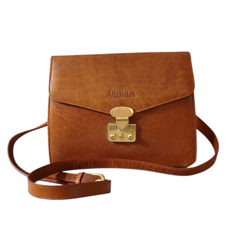 Vintage Hardshell Locking Leather Shoulder Bag